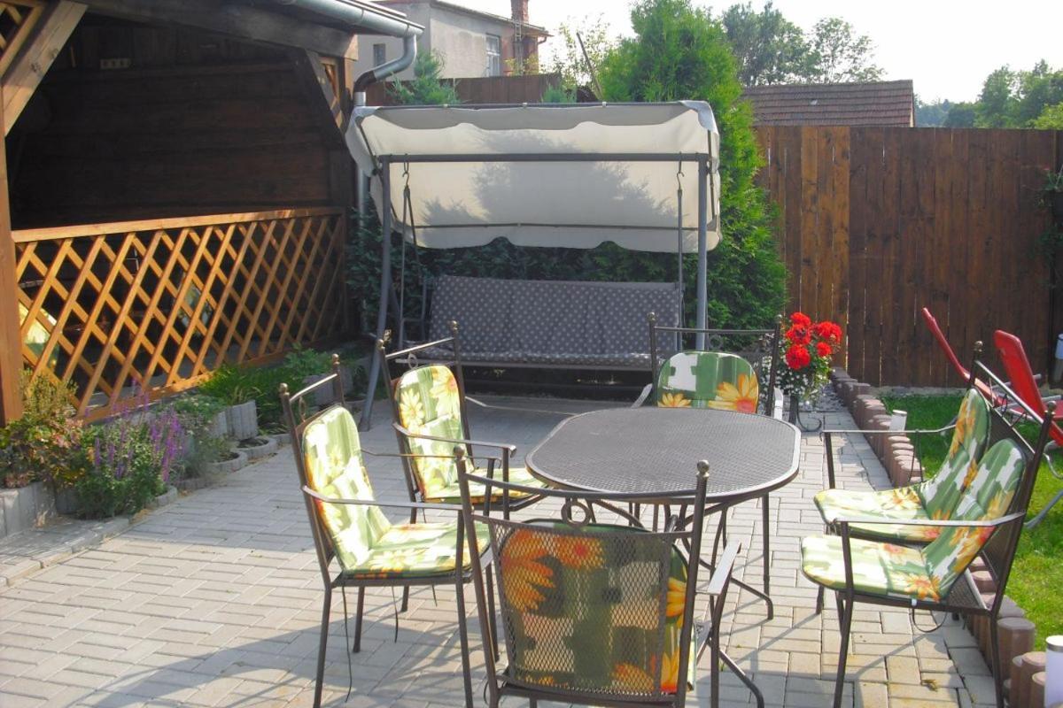 Ostrov u Macochy 优巴尔卡基旅馆酒店 外观 照片