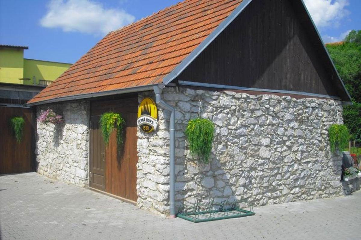 Ostrov u Macochy 优巴尔卡基旅馆酒店 外观 照片
